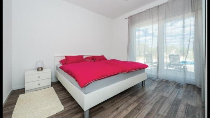 Olive Tree House With Jacuzzi, Wifi And 40M2 Pool Villa Siritovci Exteriör bild